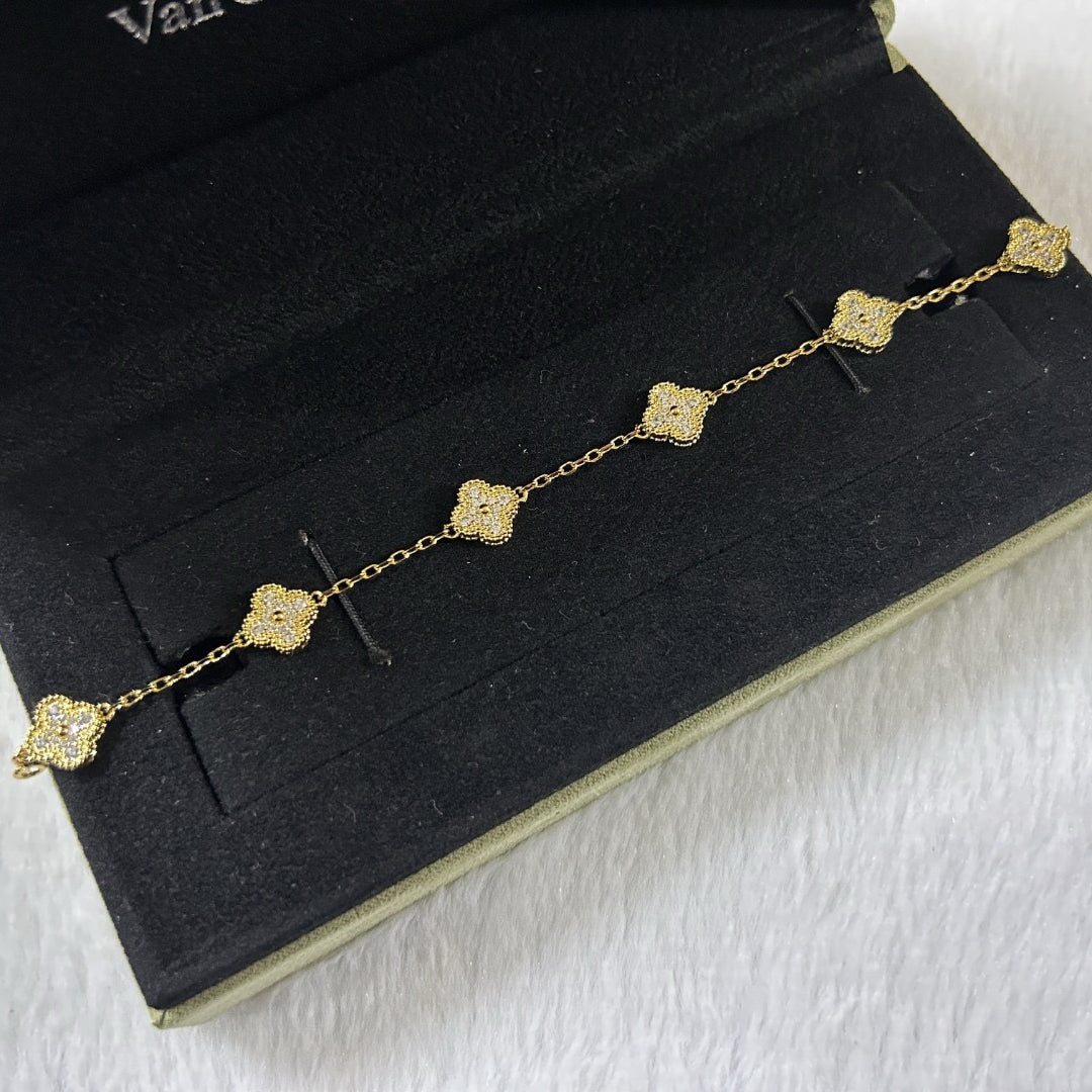 [Dawnora Jewelry]CLOVER 6 MOTIF DIAMOND BRACELET