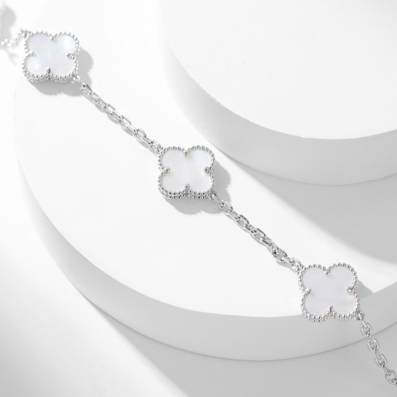 [Dawnora Jewelry]CLOVER 10 MOTIFS WHITE MOTHER OF PEARL NECKLACE