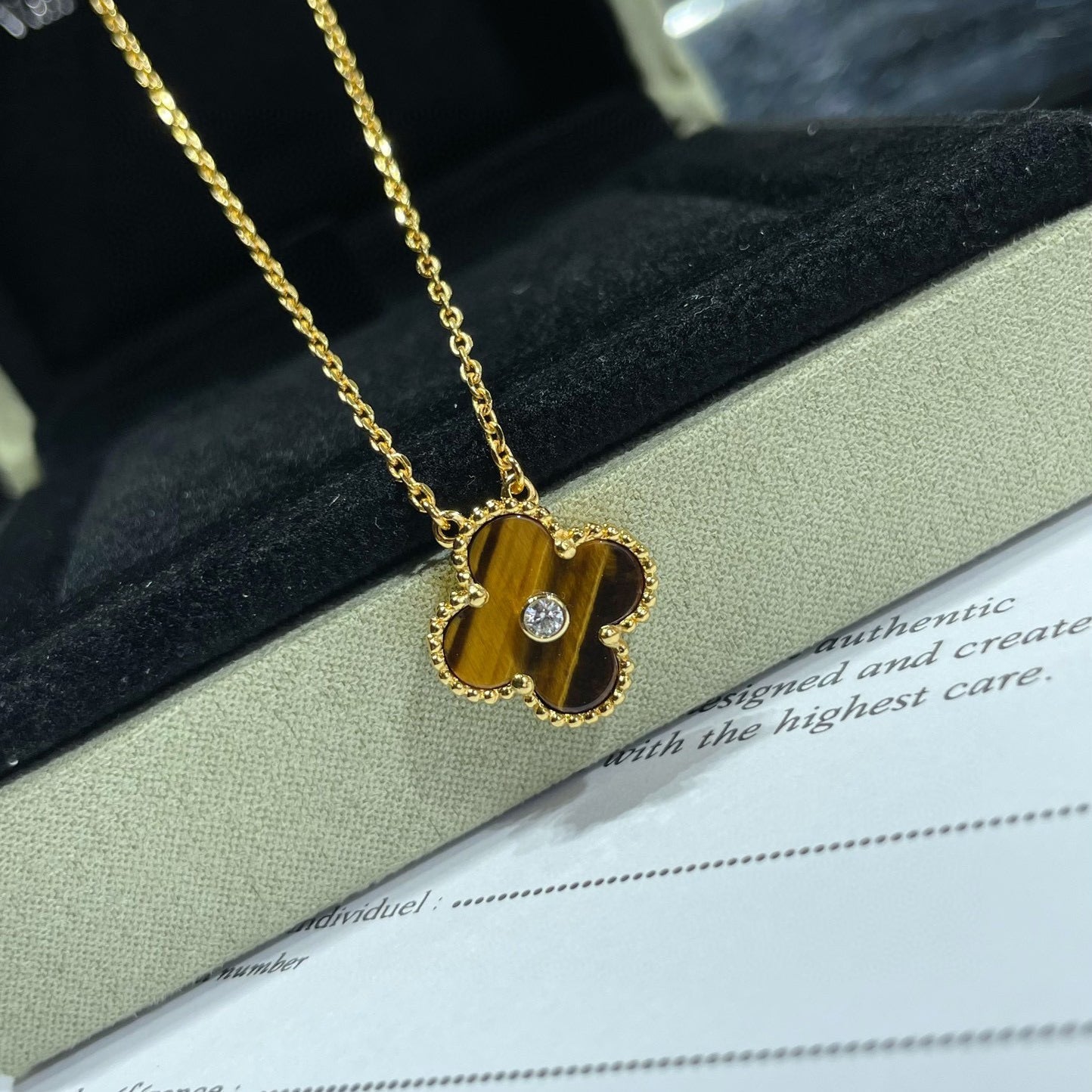 [Dawnora Jewelry]CLOVER 15MM DIAMOND AND YELLOW TIGER'S EYE AGATE necklace