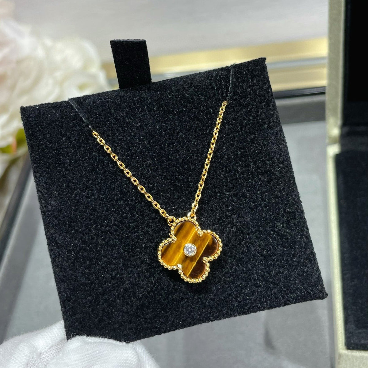 [Dawnora Jewelry]CLOVER 15MM DIAMOND AND YELLOW TIGER'S EYE AGATE necklace
