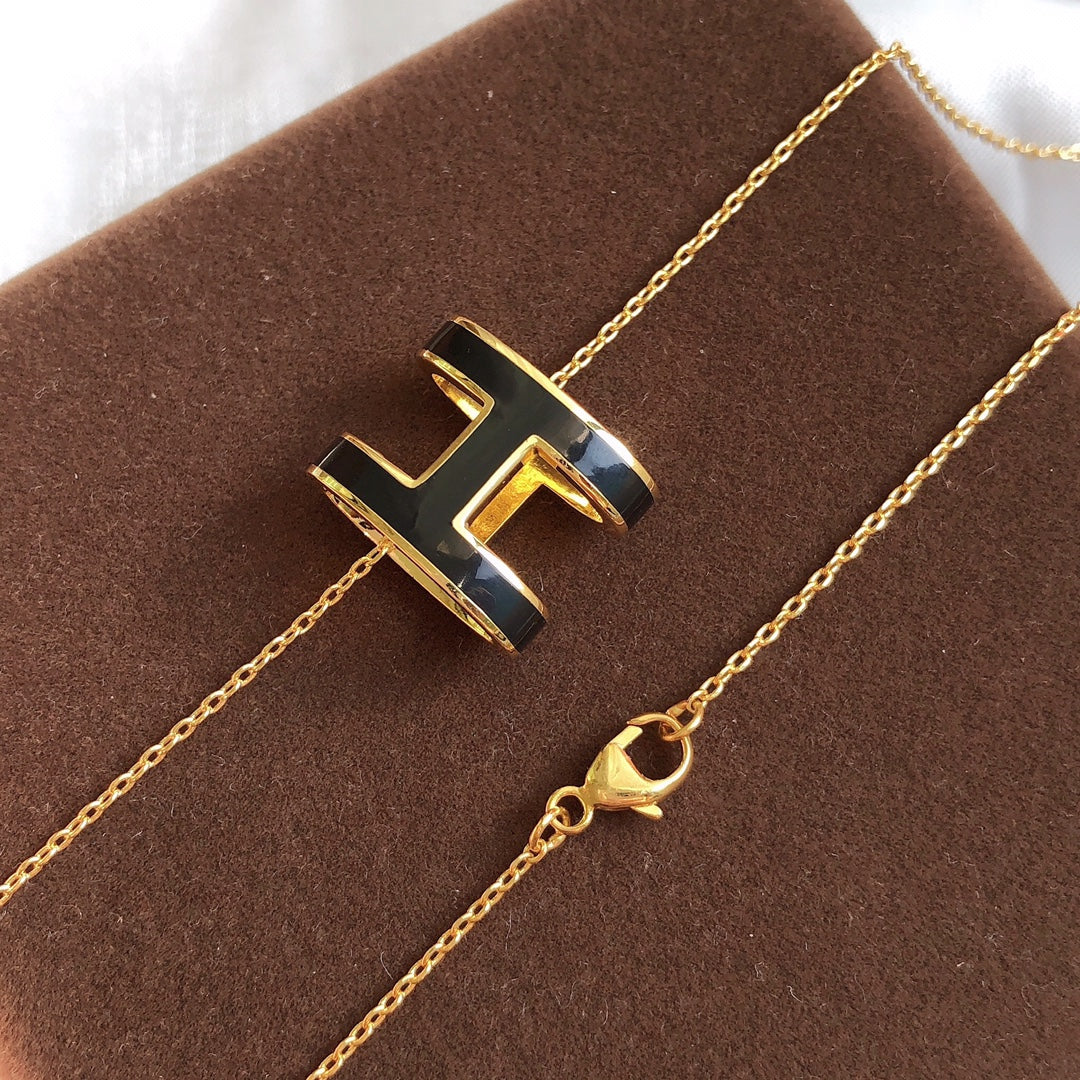 [Dawnora Jewelry]HM CLIC BLACK ENAMEL GOLD NECKLACE