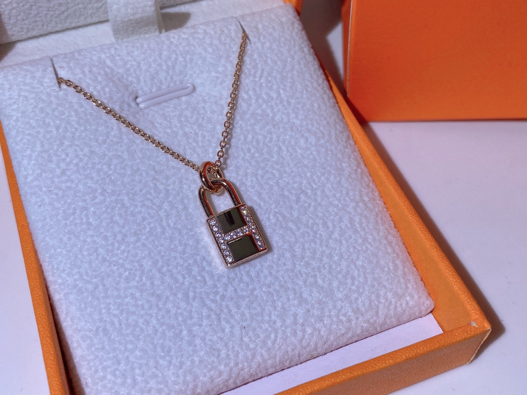 [Dawnora Jewelry]HM ADVANCED NICHE LOCK HEAD NECKLACE DIAMONDS