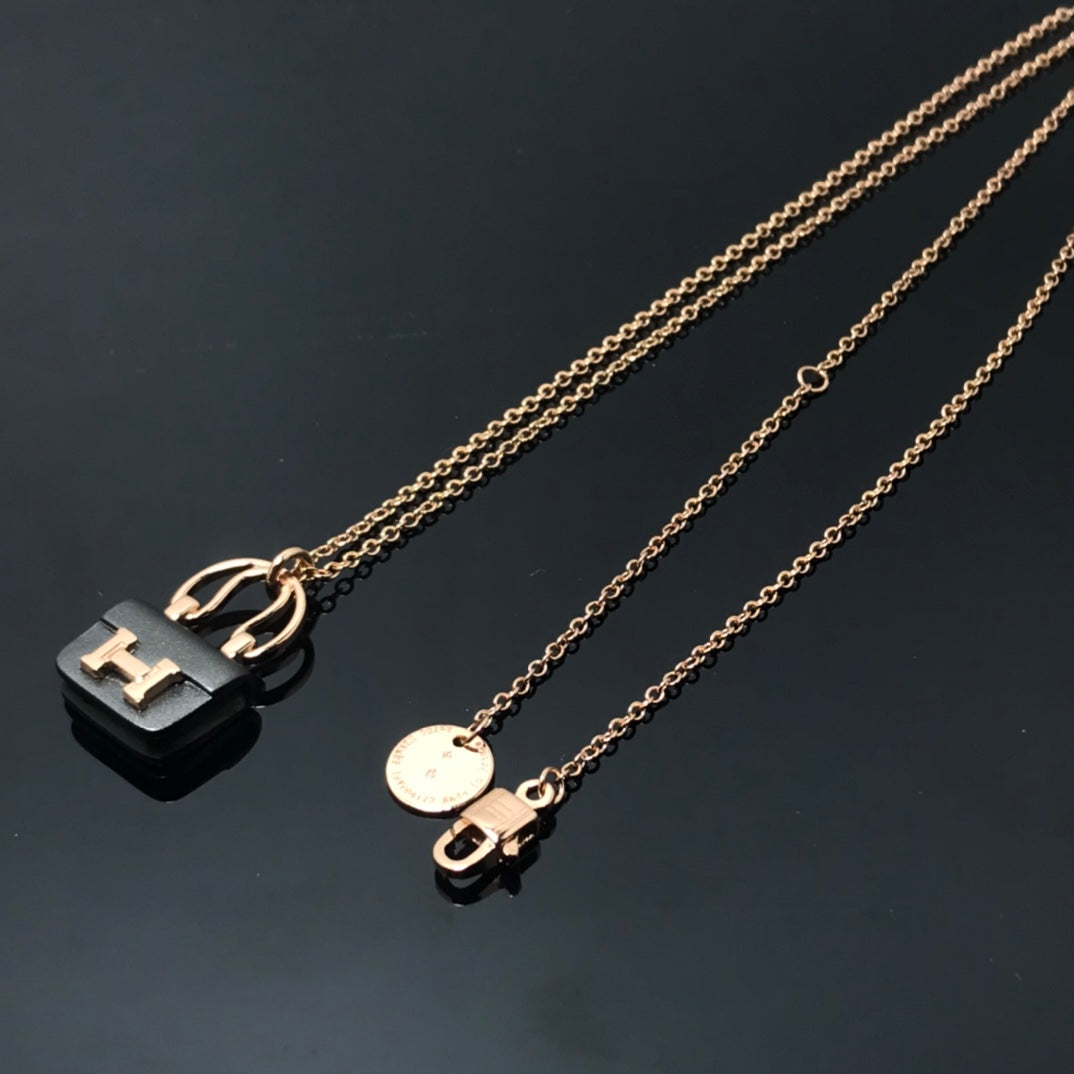 [Dawnora Jewelry]WOMEN'S HM AMULETTES CONSTANCE PENDANT NECKLACE