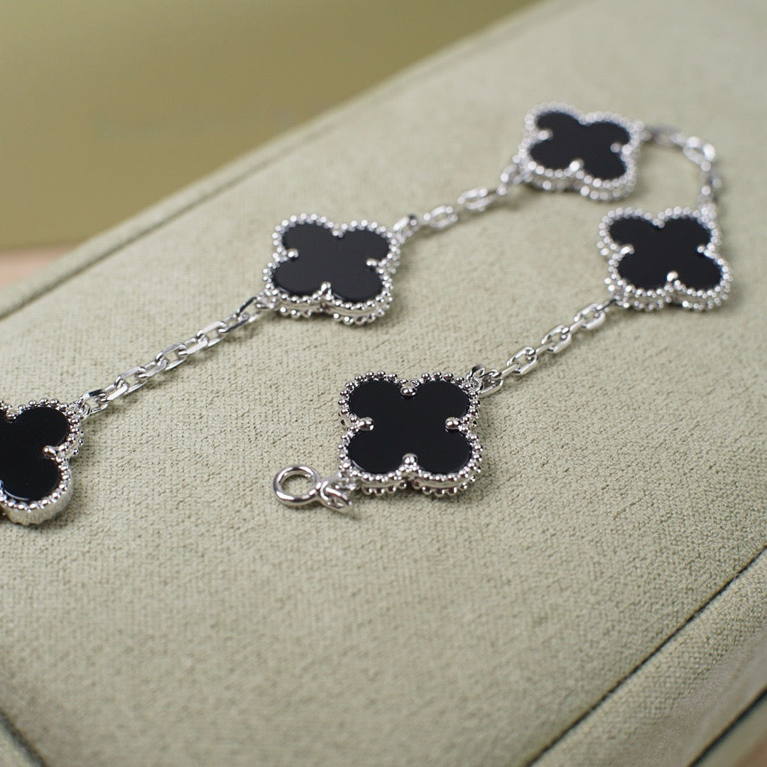 [Dawnora Jewelry] CLOVER 5 MOTIF ONYXS BRACELET COLLECTION