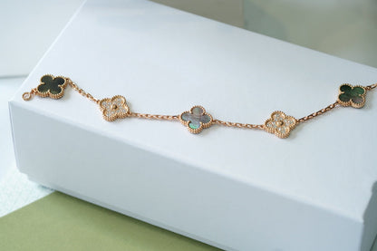 [Dawnora Jewelry] CLOVER 5 MOTIF GRAY MOP BRACELET COLLECTION