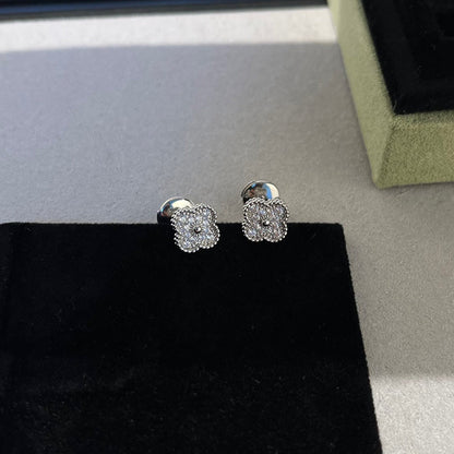 [Dawnora Jewelry]CLOVER MINI DIAMOND STUD EARRINGS